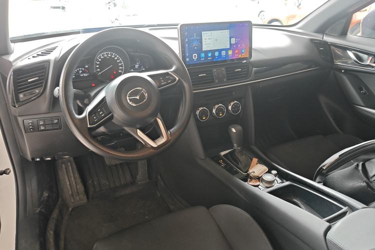 Used Mazda CX-4 2021 2.0L Automatic Two-Wheel Drive Blue Sky Dynamic Edition Center Console