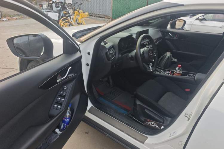 Used Mazda CX-4 2021 2.0L Automatic Two-Wheel Drive Blue Sky Dynamic Edition Driver Seat