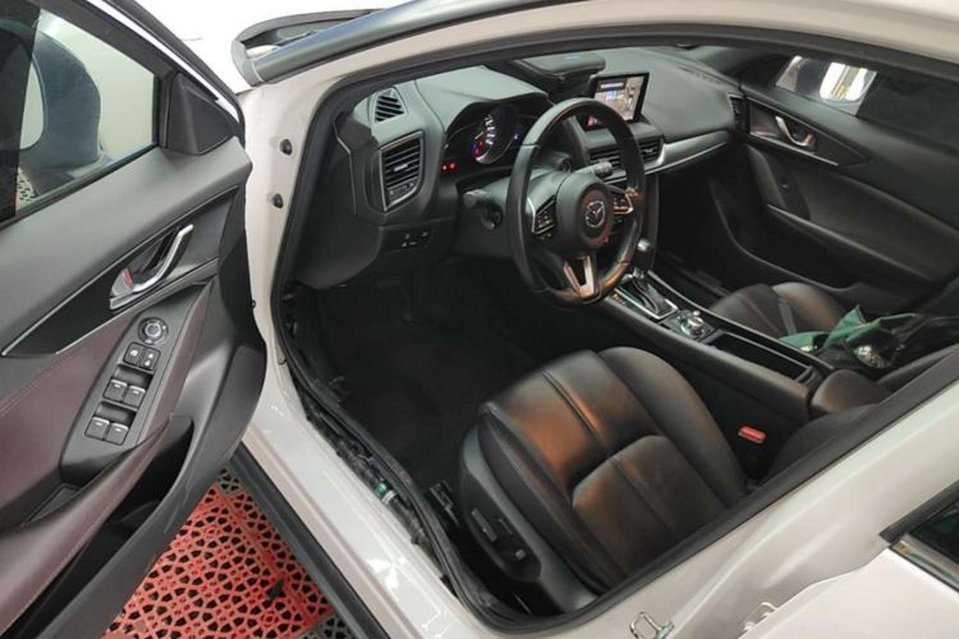 Used Mazda CX-4 2021 2.0L Automatic Two-Wheel Drive Blue Sky Luxury Edition Driver Seat