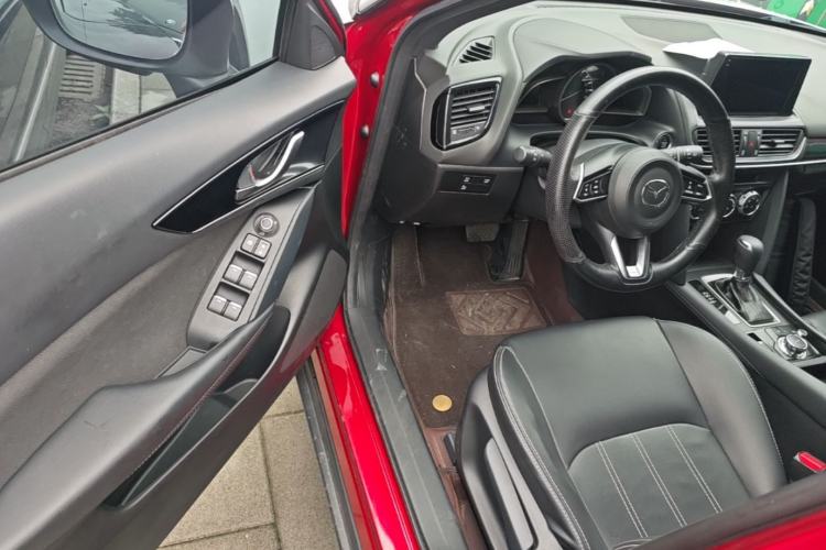 Used Mazda CX-4 2021 2.0L Automatic Two-Wheel Drive Blue Sky Dynamic Edition Driver Seat