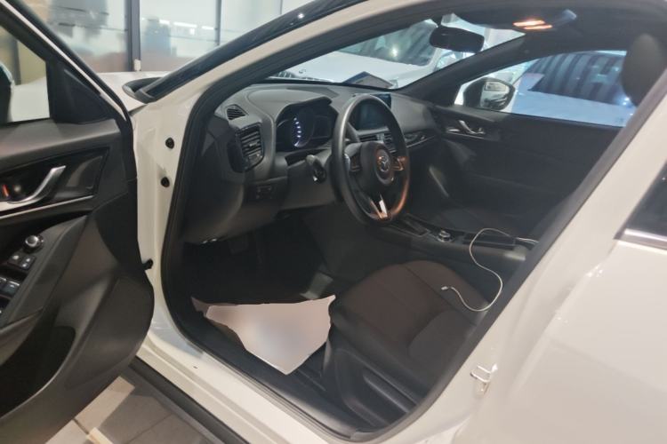 Used Mazda CX-4 2021 2.0L Automatic Two-Wheel Drive Blue Sky Dynamic Edition Driver Seat