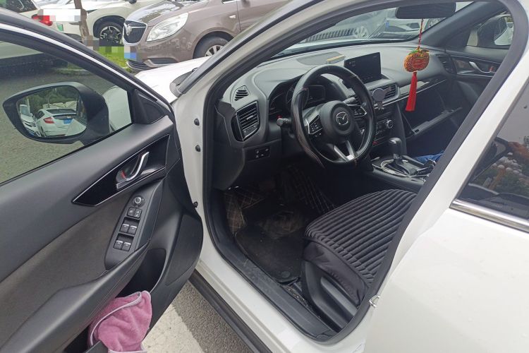 Used Mazda CX-4 2021 2.0L Automatic Two-Wheel Drive Blue Sky Exploration Edition Driver Seat