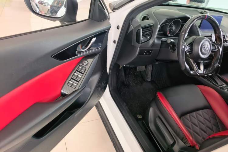 Used Mazda CX-4 2021 2.0L Automatic Two-Wheel Drive Blue Sky Exploration Edition Driver Seat