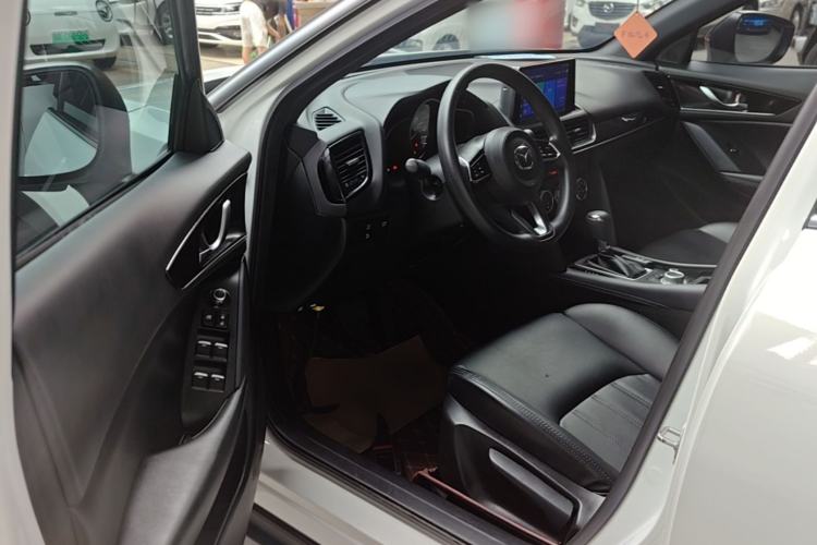 Used Mazda CX-4 2021 2.0L Automatic Two-Wheel Drive Blue Sky Dynamic Edition Driver Seat