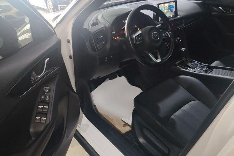 Used Mazda CX-4 2021 2.0L Automatic Two-Wheel Drive Blue Sky Dynamic Edition Driver Seat