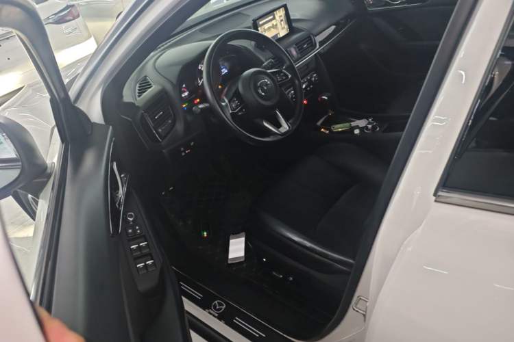 Used Mazda CX-4 2021 2.0L Automatic Two-Wheel Drive Blue Sky Exploration Edition Driver Seat