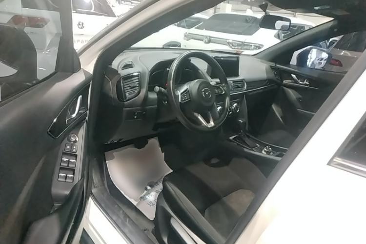 Used Mazda CX-4 2021 2.0L Automatic Two-Wheel Drive Blue Sky Dynamic Edition Driver Seat