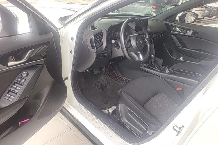 Used Mazda CX-4 2021 2.0L Automatic Two-Wheel Drive Blue Sky Exploration Edition Driver Seat