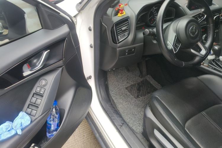 Used Mazda CX-4 2021 2.0L Automatic Two-Wheel Drive Blue Sky Dynamic Edition Driver Seat