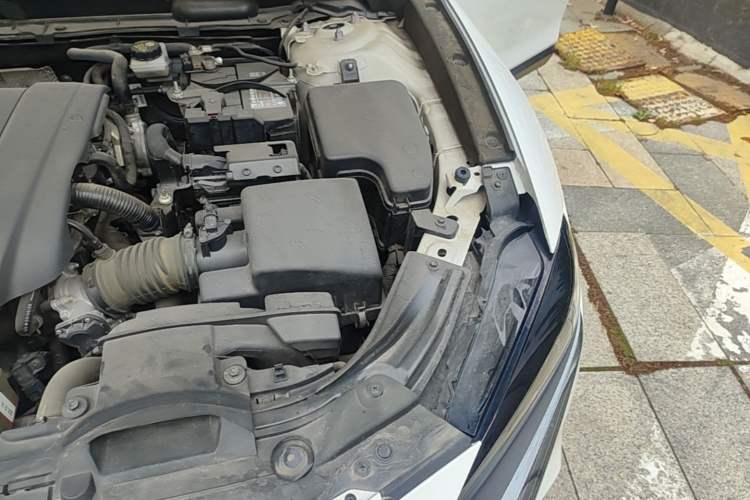 Used Mazda CX-4 2021 2.0L Automatic Two-Wheel Drive Blue Sky Dynamic Edition Engine Bay Left