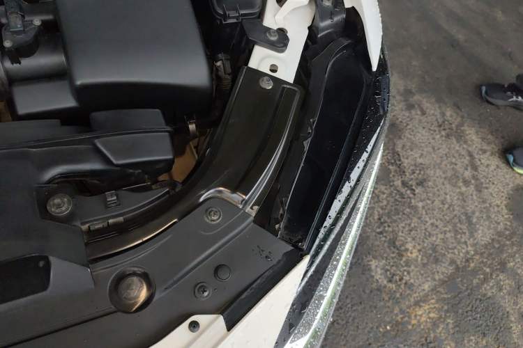 Used Mazda CX-4 2021 2.0L Automatic Two-Wheel Drive Blue Sky Dynamic Edition Engine Bay Left