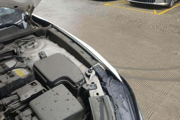 Used Mazda CX-4 2021 2.0L Automatic Two-Wheel Drive Blue Sky Dynamic Edition Engine Bay Left