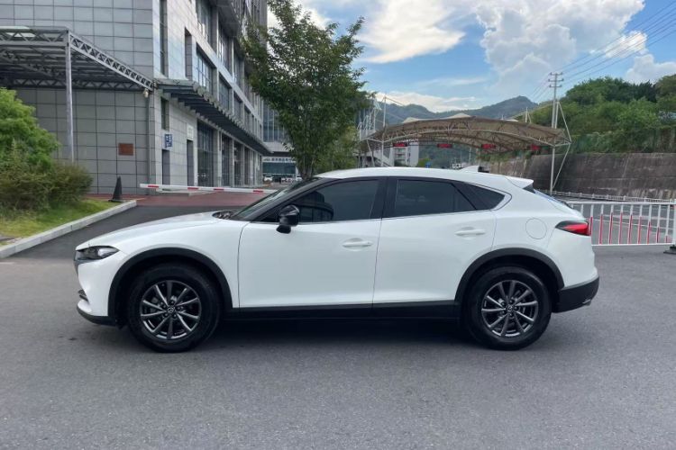 Used Mazda CX-4 2021 2.0L Automatic Two-Wheel Drive Blue Sky Dynamic Edition Exterior 3