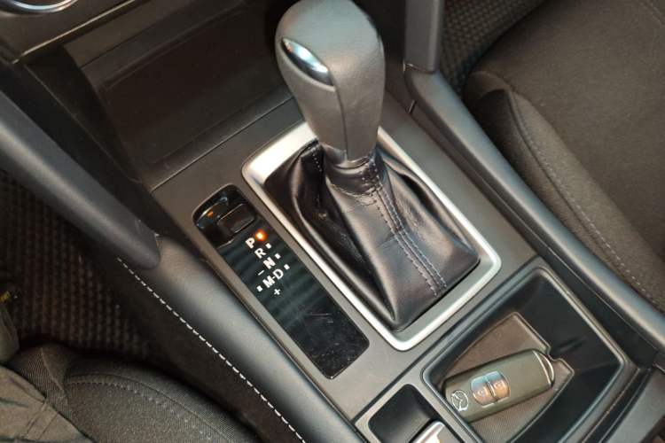 Used Mazda CX-4 2021 2.0L Automatic Two-Wheel Drive Blue Sky Dynamic Edition Gear Lever