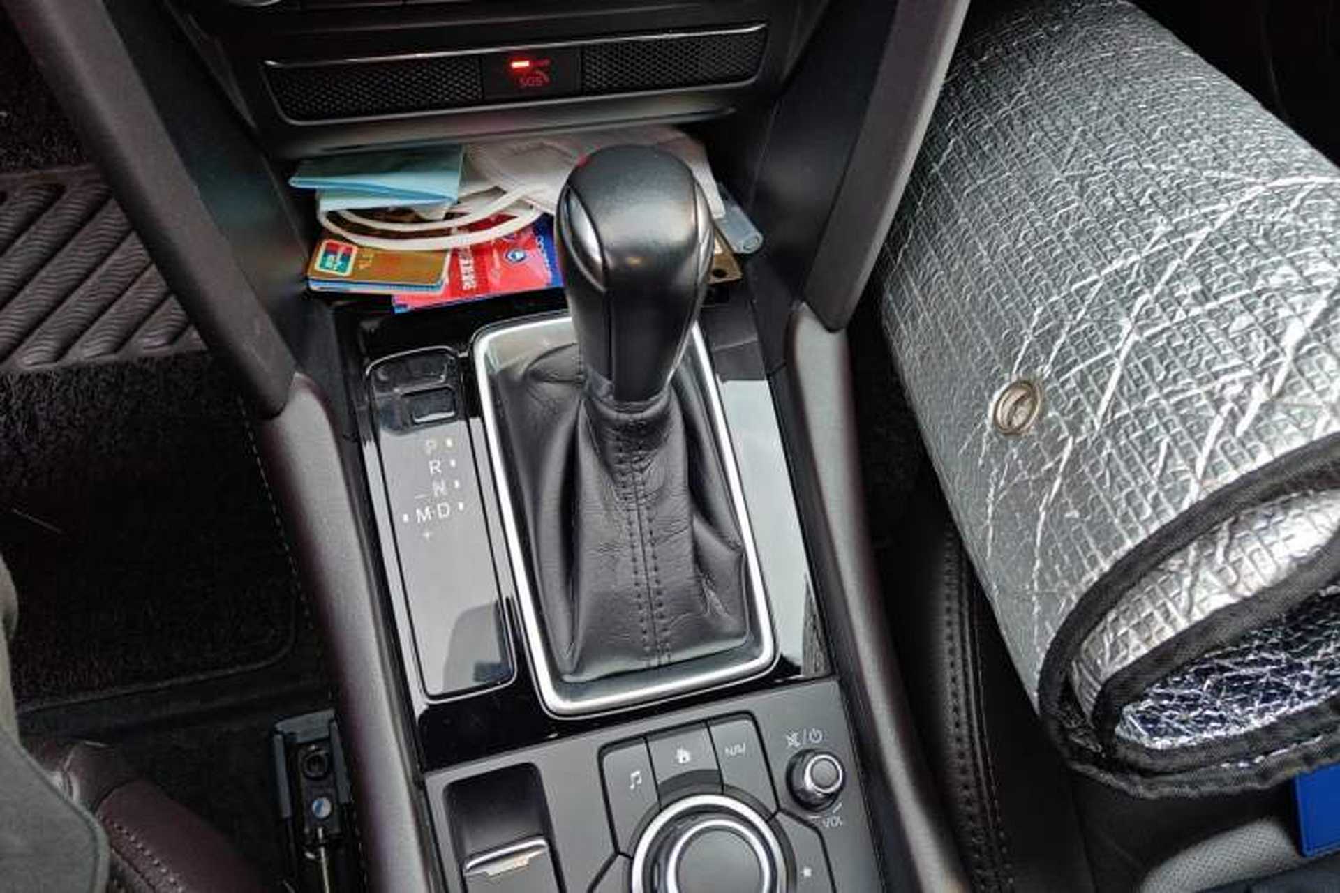 Used Mazda CX-4 2021 2.0L Automatic Two-Wheel Drive Blue Sky Luxury Edition Gear Lever
