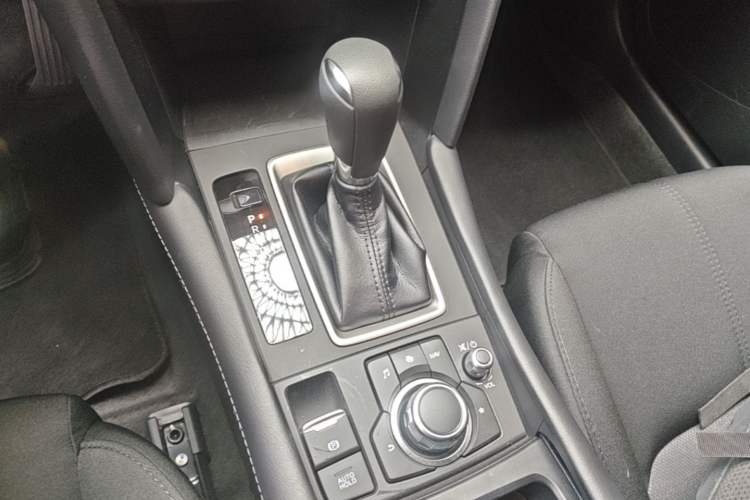 Used Mazda CX-4 2021 2.0L Automatic Two-Wheel Drive Blue Sky Dynamic Edition Gear Lever