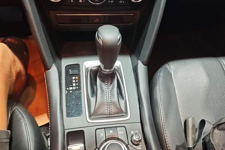 Used Mazda CX-4 2021 2.0L Automatic Two-Wheel Drive Blue Sky Exploration Edition Gear Lever