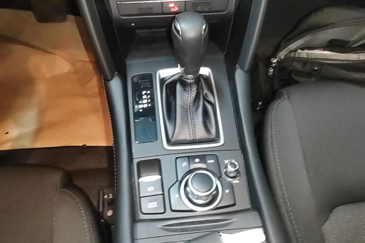 Used Mazda CX-4 2021 2.0L Automatic Two-Wheel Drive Blue Sky Exploration Edition Gear Lever