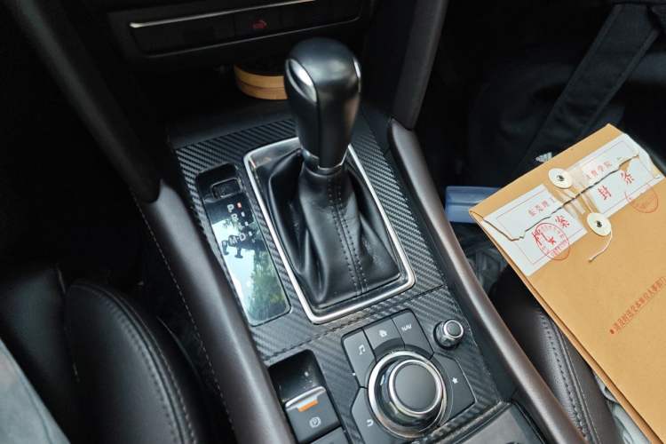 Used Mazda CX-4 2021 2.0L Automatic Two-Wheel Drive Blue Sky Luxury Edition Gear Lever