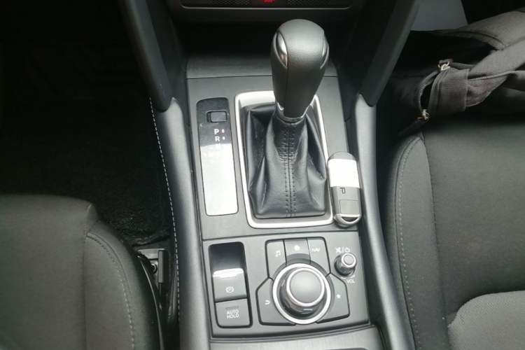 Used Mazda CX-4 2021 2.0L Automatic Two-Wheel Drive Blue Sky Exploration Edition Gear Lever