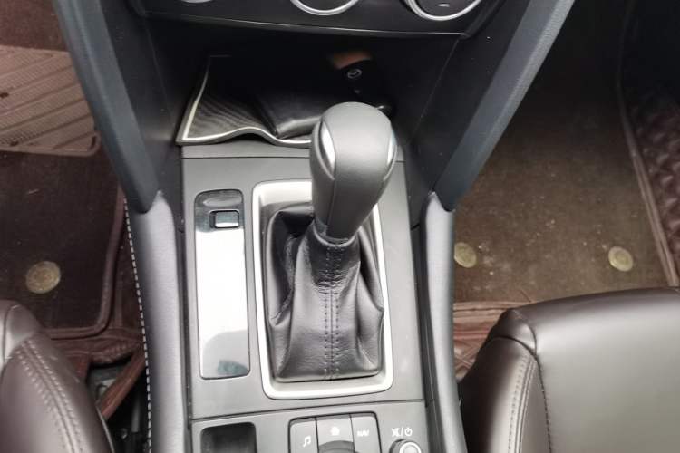 Used Mazda CX-4 2021 2.0L Automatic Two-Wheel Drive Blue Sky Dynamic Edition Gear Lever