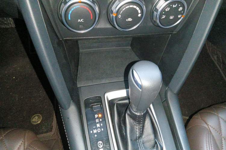 Used Mazda CX-4 2021 2.0L Automatic Two-Wheel Drive Blue Sky Dynamic Edition Gear Lever