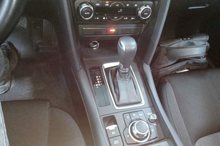 Used Mazda CX-4 2021 2.0L Automatic Two-Wheel Drive Blue Sky Exploration Edition Gear Lever