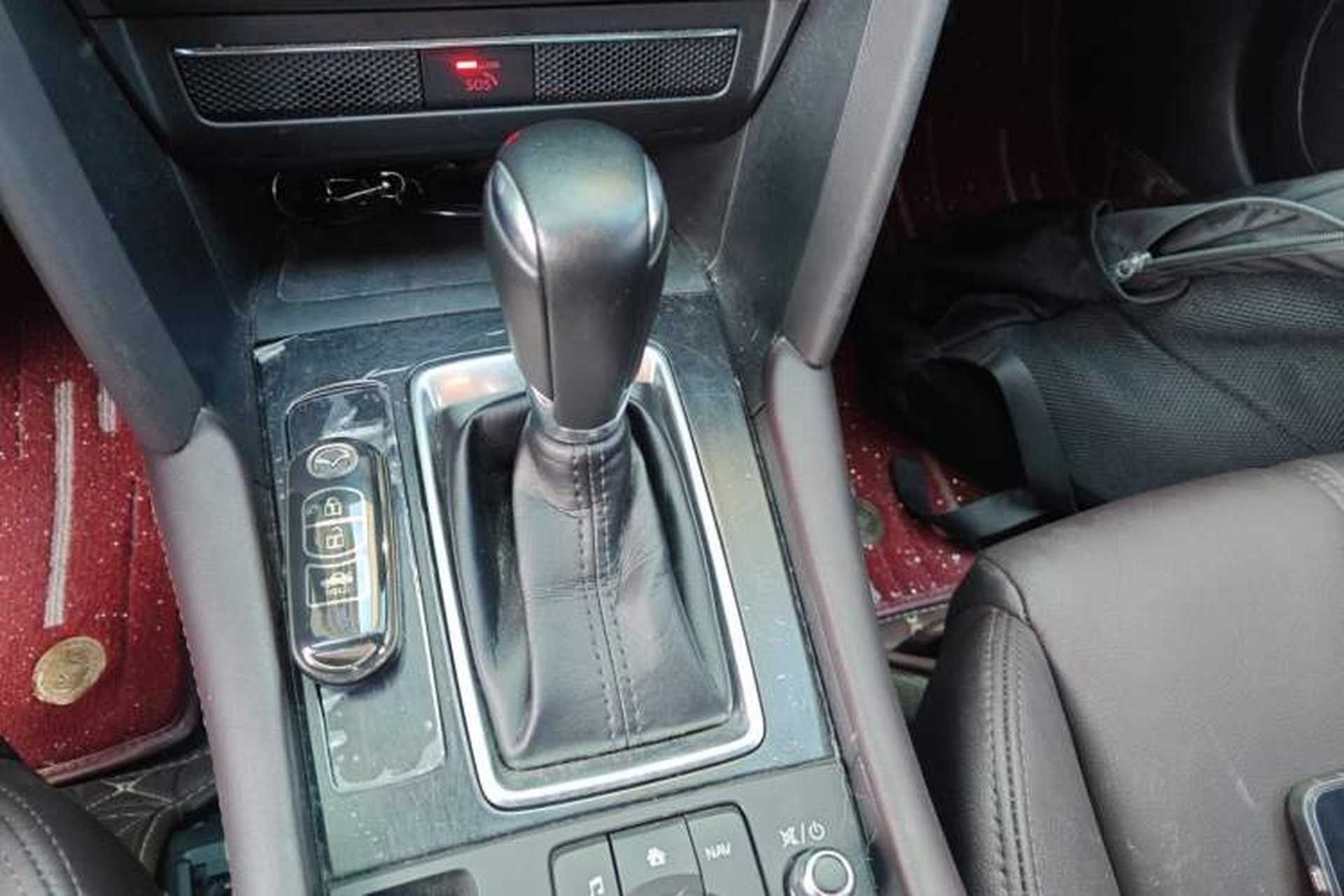 Used Mazda CX-4 2021 2.0L Automatic Two-Wheel Drive Blue Sky Luxury Edition Gear Lever