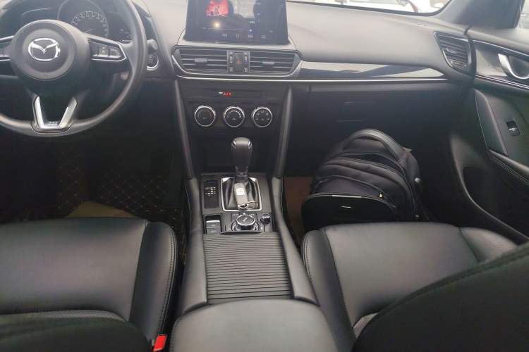 Used Mazda CX-4 2021 2.0L Automatic Two-Wheel Drive Blue Sky Dynamic Edition Gear Lever