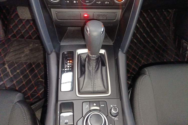 Used Mazda CX-4 2021 2.0L Automatic Two-Wheel Drive Blue Sky Exploration Edition Gear Lever
