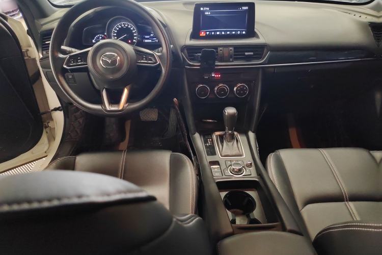 Used Mazda CX-4 2021 2.0L Automatic Two-Wheel Drive Blue Sky Dynamic Edition Interior 2