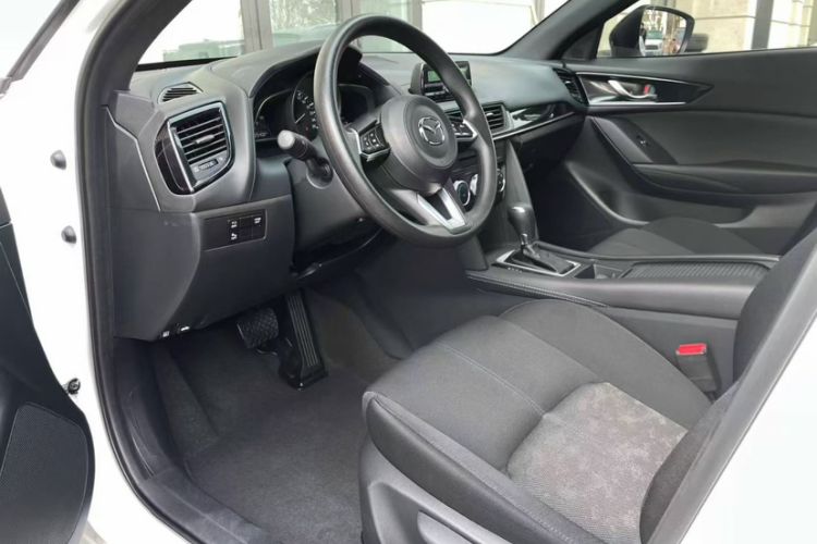 Used Mazda CX-4 2021 2.0L Automatic Two-Wheel Drive Blue Sky Dynamic Edition Interior 2
