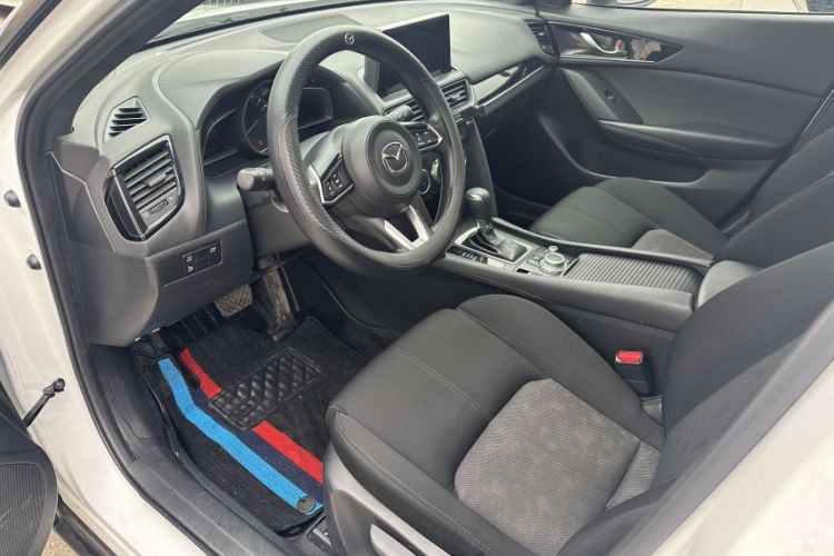 Used Mazda CX-4 2021 2.0L Automatic Two-Wheel Drive Blue Sky Dynamic Edition Interior 2