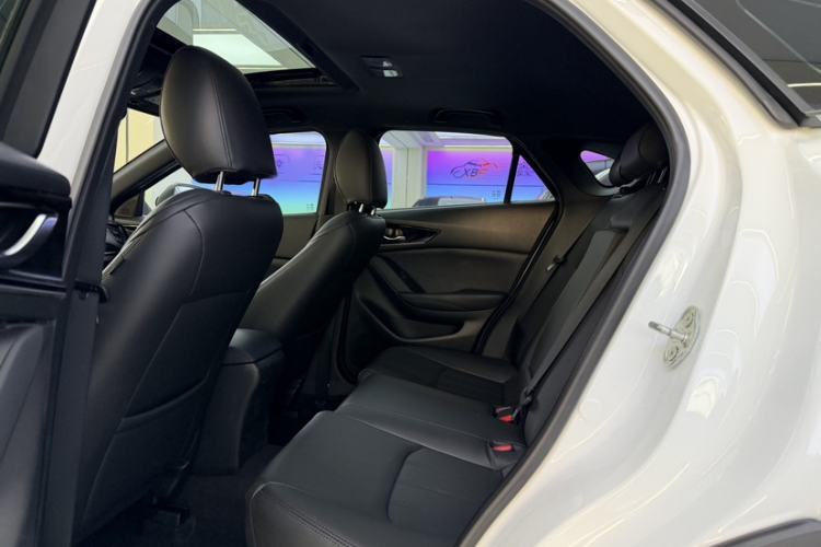 Used Mazda CX-4 2021 2.0L Automatic Two-Wheel Drive Blue Sky Dynamic Edition Interior 3