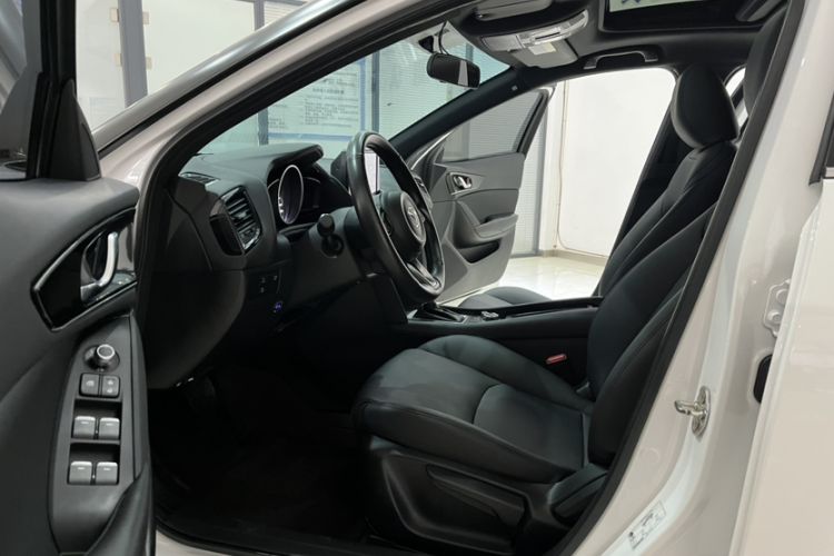 Used Mazda CX-4 2021 2.0L Automatic Two-Wheel Drive Blue Sky Dynamic Edition Interior 6