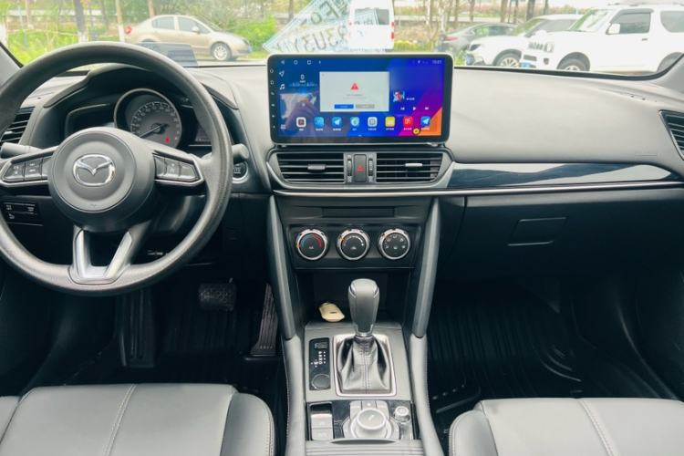 Used Mazda CX-4 2021 2.0L Automatic Two-Wheel Drive Blue Sky Dynamic Edition Interior 7