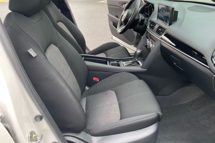 Used Mazda CX-4 2021 2.0L Automatic Two-Wheel Drive Blue Sky Dynamic Edition Interior 7