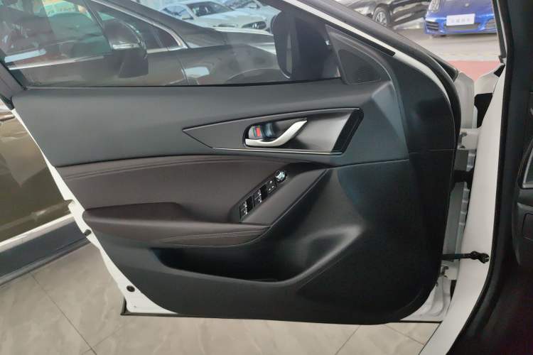 Used Mazda CX-4 2021 2.0L Automatic Two-Wheel Drive Blue Sky Luxury Edition Left Front Door Interior