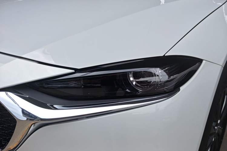 Used Mazda CX-4 2021 2.0L Automatic Two-Wheel Drive Blue Sky Dynamic Edition Left Front Headlight