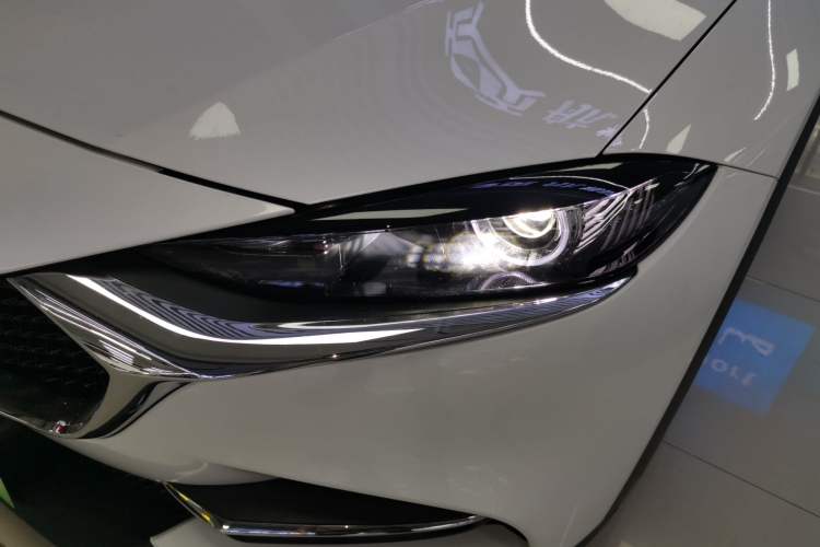 Used Mazda CX-4 2021 2.0L Automatic Two-Wheel Drive Blue Sky Dynamic Edition Left Front Headlight