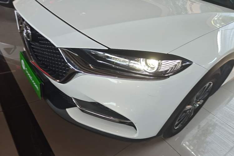 Used Mazda CX-4 2021 2.0L Automatic Two-Wheel Drive Blue Sky Dynamic Edition Left Front Headlight