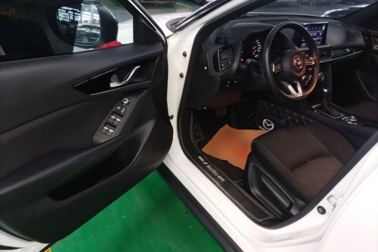 Used Mazda CX-4 2021 2.0L Automatic Two-Wheel Drive Blue Sky Dynamic Edition Left Front Seat