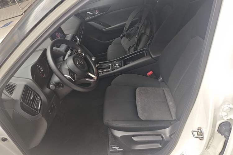 Used Mazda CX-4 2021 2.0L Automatic Two-Wheel Drive Blue Sky Dynamic Edition Left Front Seat