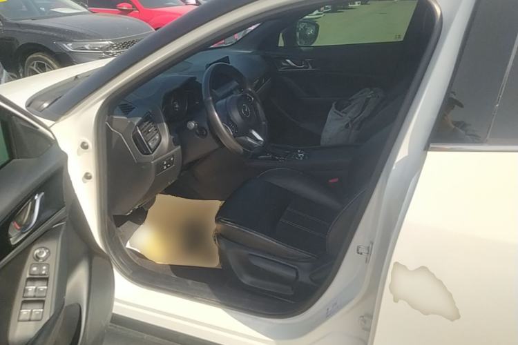 Used Mazda CX-4 2021 2.0L Automatic Two-Wheel Drive Blue Sky Exploration Edition Left Front Seat