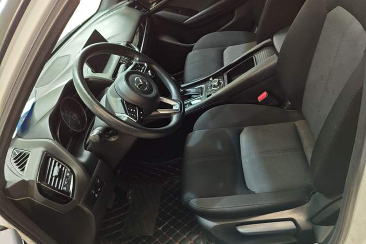 Used Mazda CX-4 2021 2.0L Automatic Two-Wheel Drive Blue Sky Exploration Edition Left Front Seat