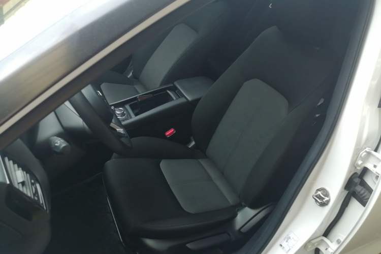 Used Mazda CX-4 2021 2.0L Automatic Two-Wheel Drive Blue Sky Exploration Edition Left Front Seat