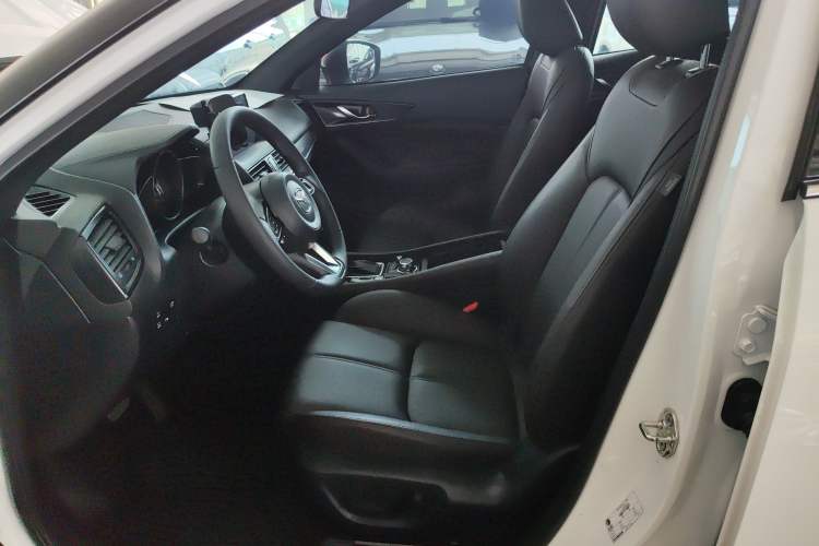 Used Mazda CX-4 2021 2.0L Automatic Two-Wheel Drive Blue Sky Luxury Edition Left Front Seat
