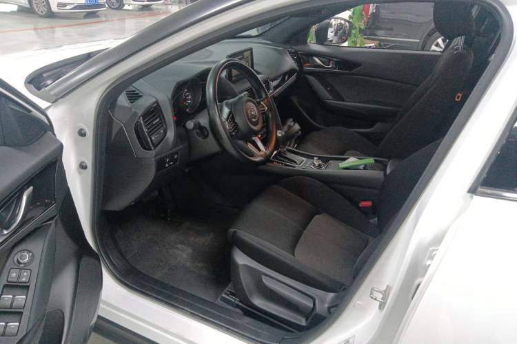 Used Mazda CX-4 2021 2.0L Automatic Two-Wheel Drive Blue Sky Exploration Edition Left Front Seat