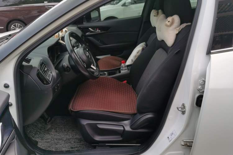 Used Mazda CX-4 2021 2.0L Automatic Two-Wheel Drive Blue Sky Dynamic Edition Left Front Seat