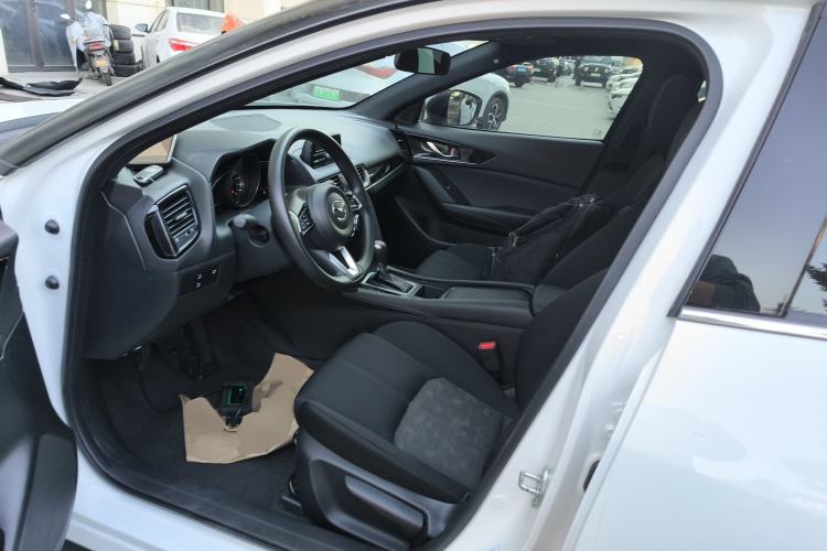 Used Mazda CX-4 2021 2.0L Automatic Two-Wheel Drive Blue Sky Dynamic Edition Left Front Seat